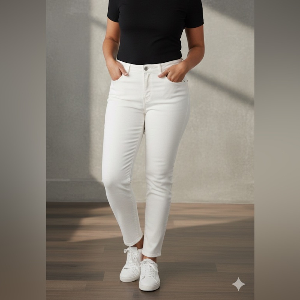 Levi's Women's Crisp White Super Skinny Jeans 710 w31 L30 soft pants